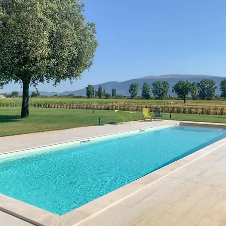 Nyaraló 6 Bedroom Beautiful In Foligno