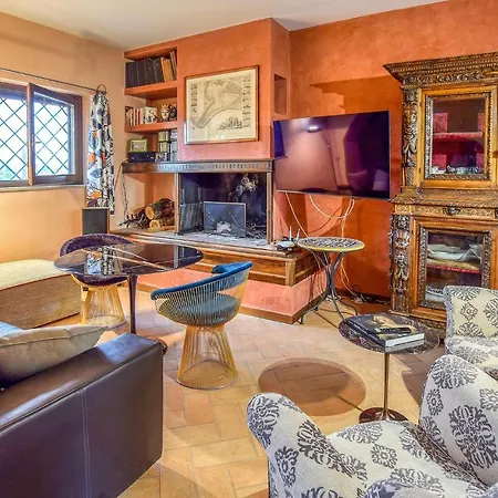 6 Bedroom Beautiful In