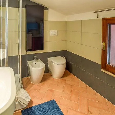 6 Bedroom Beautiful In * Foligno