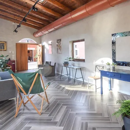 6 Bedroom Beautiful In Nyaraló Foligno