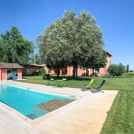Nyaraló 6 Bedroom Beautiful In Foligno