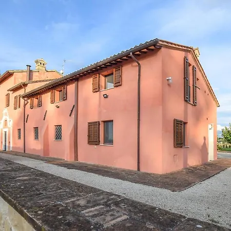 6 Bedroom Beautiful In Nyaraló Foligno