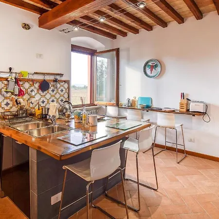 6 Bedroom Beautiful In Nyaraló *